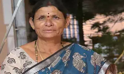 విషాద ఘటన.. మహిళ ప్రాణం తీసిన చీర కొంగు