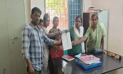 సింగ‌రేణి కాలనీలో తాగునీటి క‌ష్టాలు