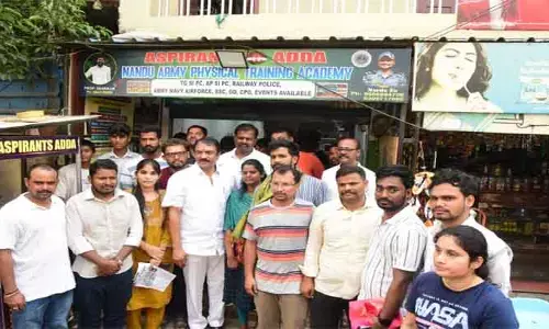 ఉద్యోగ నోటిఫికేషన్లు వేయాలి : ఎమ్మెల్యే దేవిరెడ్డి సుధీర్ రెడ్డి