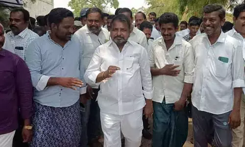 ఎంత దూరమైనా వెళ్తాం: ప్రభుత్వానికి శైలజానాథ్ వార్నింగ్