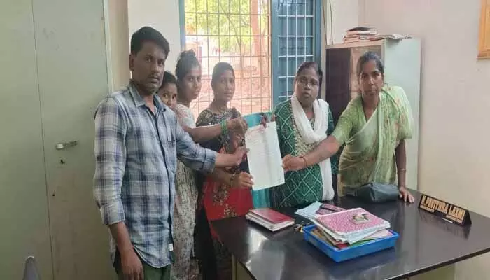 సింగరేణి కాలనీలో తాగునీటి కష్టాలు సింగరేణి కాలనీలో తాగునీటి కష్టాలు