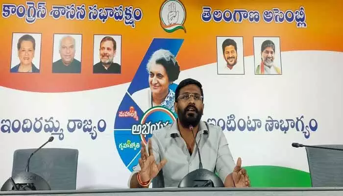 అధికారంలో ఉన్నామని ఆయన భ్రమల్లో ఉన్నారు : కేటీఆర్ పై విప్ బల్మూరి వెంకట్ విమర్శలు అధికారంలో ఉన్నామని ఆయన భ్రమల్లో ఉన్నారు : కేటీఆర్ పై విప్ బల్మూరి వెంకట్ విమర్శలు