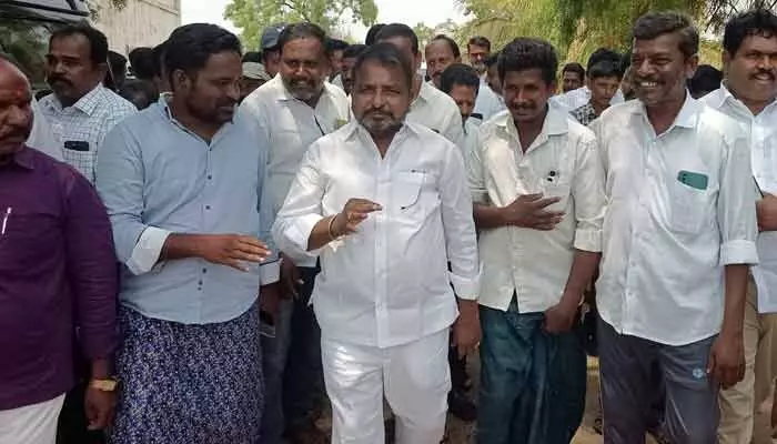ఎంత దూరమైనా వెళ్తాం: ప్రభుత్వానికి శైలజానాథ్ వార్నింగ్ ఎంత దూరమైనా వెళ్తాం: ప్రభుత్వానికి శైలజానాథ్ వార్నింగ్