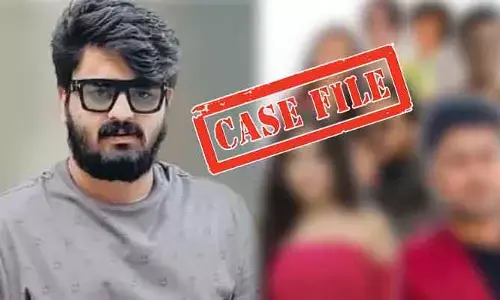 బండి భగీరథ్‌‌ను సపోర్ట్ చేస్తూ వీడియోలు.. సోషల్ మీడియా ఇన్‌ఫ్లుయెన్సర్లపై కేసులు నమోదు