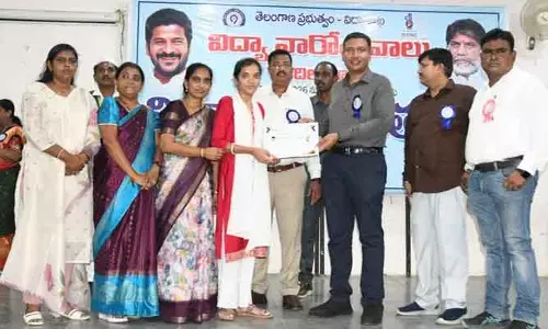 విద్యార్థుల హాజరు పెరిగితేనే మెరుగైన ఫలితాలు: కలెక్టర్ రాజర్షి షా