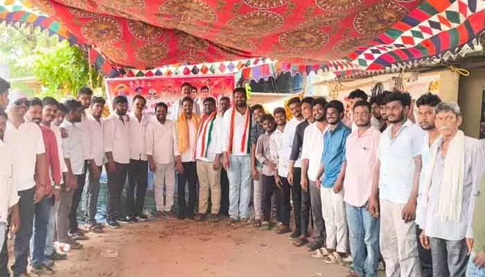 కాంగ్రెస్ పార్టీని గ్రామాలలో బలోపేతం చేయాలి : మంత్రి సీతక్క కాంగ్రెస్ పార్టీని గ్రామాలలో బలోపేతం చేయాలి : మంత్రి సీతక్క