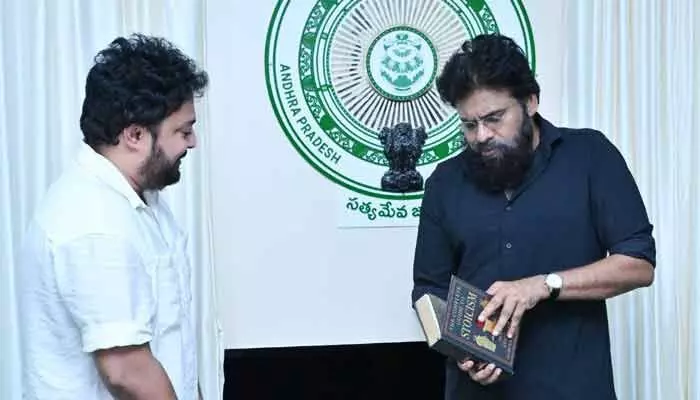 ఏం కావాలి ఇంతకన్నా.. చాలు ఈ జన్మకి: హీరో తనిష్ ఎమోషనల్ ట్వీట్ ఏం కావాలి ఇంతకన్నా.. చాలు ఈ జన్మకి: హీరో తనిష్ ఎమోషనల్ ట్వీట్