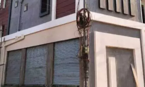 హస్తినాపురంలో కమర్షియల్ అక్రమ కట్టడాలు