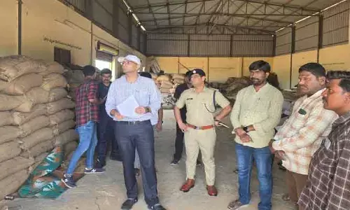 ధాన్యం కొనుగోలులో రైతులకు అండగా నిలవాలి
