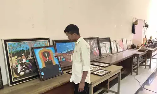 గిరిజన యువకుడి కళకు హ్యాట్సాఫ్