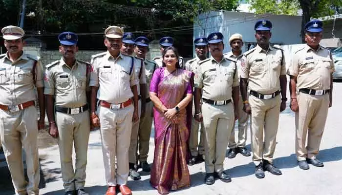 ఆసుపత్రికి, జైలుకు మళ్లీ వెళ్లకూడదు: హోంమంత్రి అనిత ఆసుపత్రికి, జైలుకు మళ్లీ వెళ్లకూడదు: హోంమంత్రి అనిత