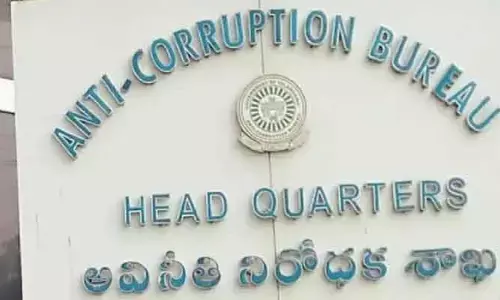 హైదరాబాద్‌లో ఏసీబీ సోదాల కలకలం.. ల్యాండ్ అండ్ సర్వే డిప్యూటీ డైరెక్టర్ ఇంటిపై దాడులు