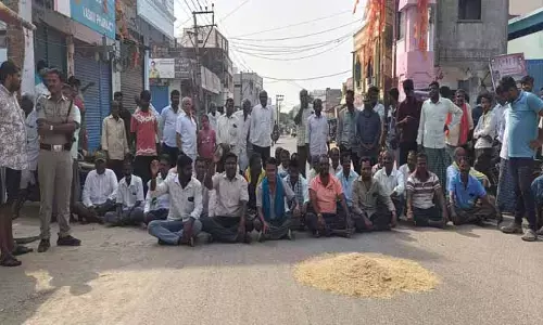 కొనుగోళ్లు.. కన్నీళ్లు!