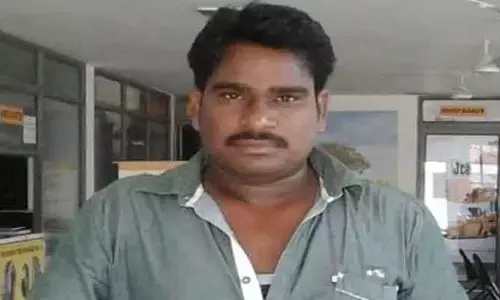 పొలం వ‌ద్ద‌కు వెళ్లిన రైతు.. అనుమాన‌స్ప‌దంగా మృతి