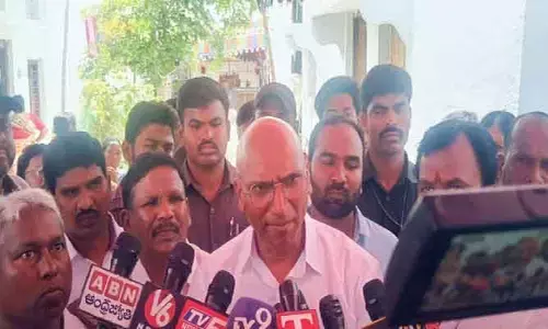 సీఎం సొంత జిల్లాలోనే మహిళలకు రక్షణ కరువైంది