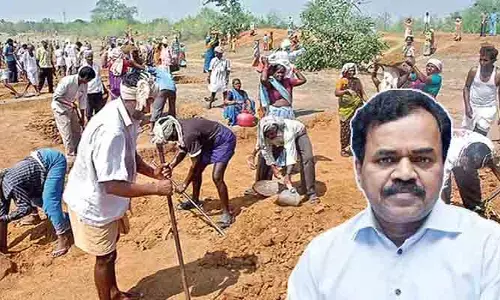 ఉపాధి హామీ పనులు వేగవంతం చేయాలి: పంచాయతీరాజ్ స్పెషల్ సెక్రటరీ దానకిషోర్