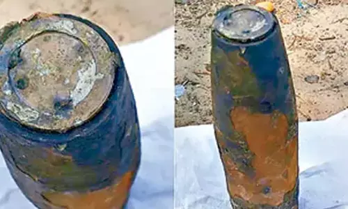 చేపల వలలో భారీ బాంబు