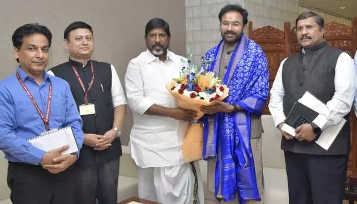 బొగ్గు గ్యాసిఫికేషన్కు సింగరేణి రెడీ.. కిషన్రెడ్డితో భట్టి విక్రమార్క బొగ్గు గ్యాసిఫికేషన్కు సింగరేణి రెడీ.. కిషన్రెడ్డితో భట్టి విక్రమార్క