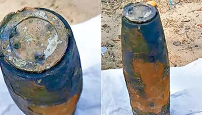 చేపల వలలో భారీ బాంబు చేపల వలలో భారీ బాంబు