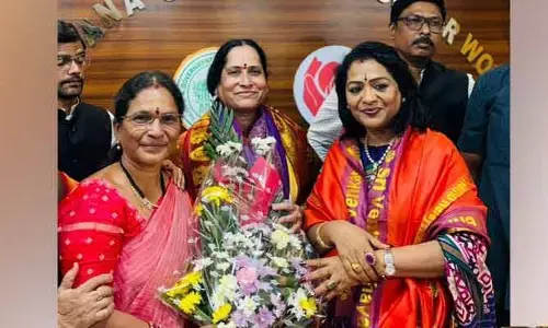 మహిళా కమిషన్ నూతన చైర్‌పర్సన్‌ను కలిసిన శోభ కృష్ణ రెడ్డి
