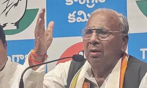 రాజీవ్ గాంధీ నన్ను సీఎంను చేస్తానన్నారు: వీహెచ్ సంచలన వ్యాఖ్యలు