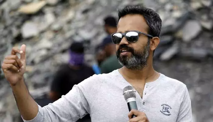 డ్రాగన్ తర్వాత ఆ జానర్కు గుబ్ బై.. ప్రశాంత్ నీల్ నిర్ణయంతో ఫ్యాన్స్ షాక్ డ్రాగన్ తర్వాత ఆ జానర్కు గుబ్ బై.. ప్రశాంత్ నీల్ నిర్ణయంతో ఫ్యాన్స్ షాక్