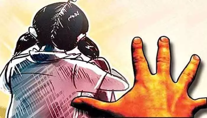 తొమ్మిదేళ్ల బాలిక పై లైంగిక వేధింపులు తొమ్మిదేళ్ల బాలిక పై లైంగిక వేధింపులు