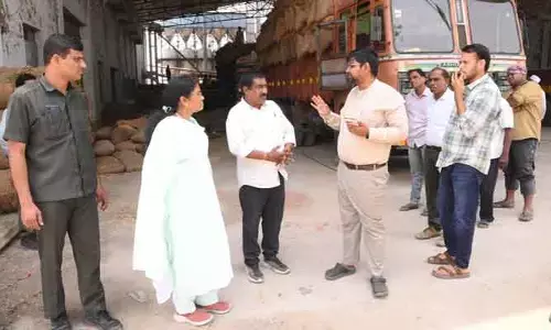 ‘రైస్ మిల్లర్లకు నిర్దేశించిన లక్ష్యాన్ని పూర్తి చేయాలి’: కలెక్టర్