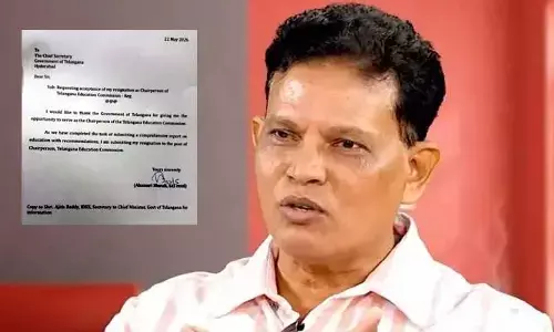 తెలంగాణ విద్యా కమిషన్ చైర్మన్ ఆకునూరి మురళి రాజీనామా