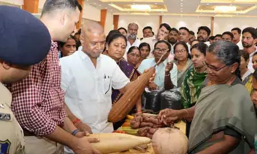 దళారీ వ్యవస్థకు చెక్ పెట్టేలా రైతుల ఖాతాలోకి నగదు జమ:  మంత్రి దామోదర రాజనర్సింహ