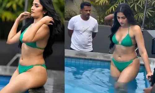 బికినీలో రుక్మిణీ వసంత్...హీట్ పుట్టిస్తోన్న ఫోటోలు !