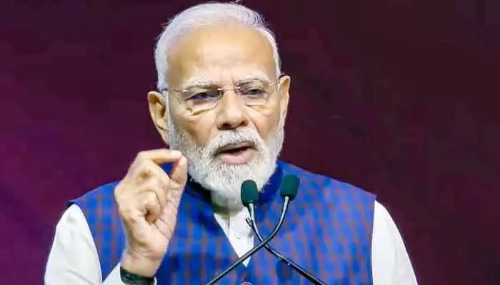 ‘ప్రజలపై ఆర్థిక ఒత్తిడి పడొద్దు’.. కీలక రంగాలపై ప్రధాని మోడీ స్పెషల్ ఫోకస్! ‘ప్రజలపై ఆర్థిక ఒత్తిడి పడొద్దు’.. కీలక రంగాలపై ప్రధాని మోడీ స్పెషల్ ఫోకస్!