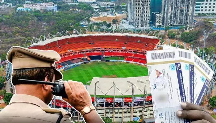 ఉప్పల్ స్టేడియం పరిసరాల్లో పోలీసుల నిఘా.. బ్లాక్ టికెట్ల దందాపై స్పెషల్ ఫోకస్ ఉప్పల్ స్టేడియం పరిసరాల్లో పోలీసుల నిఘా.. బ్లాక్ టికెట్ల దందాపై స్పెషల్ ఫోకస్