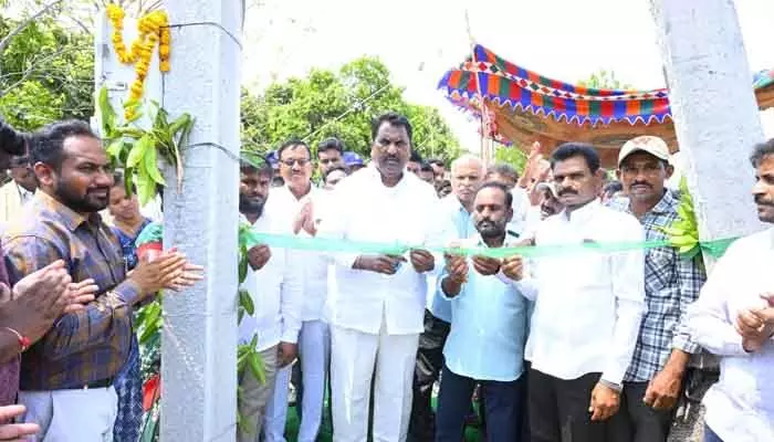 తిరుమలాపూర్ గ్రామ రైతులు ఇతర గ్రామాలకు ఆదర్శం : మంత్రి అడ్లూరి తిరుమలాపూర్ గ్రామ రైతులు ఇతర గ్రామాలకు ఆదర్శం : మంత్రి అడ్లూరి