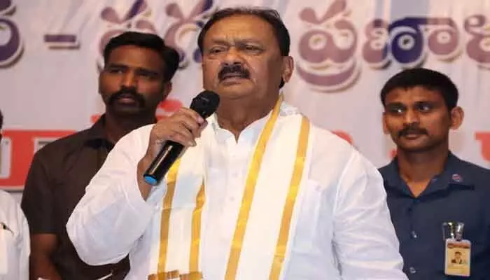 లబ్దిదారులపై కేసులు చేస్తే.. సహించేది లేదు : ప్రభుత్వ సలహాదారు షబ్బీర్ అలీ లబ్దిదారులపై కేసులు చేస్తే.. సహించేది లేదు : ప్రభుత్వ సలహాదారు షబ్బీర్ అలీ