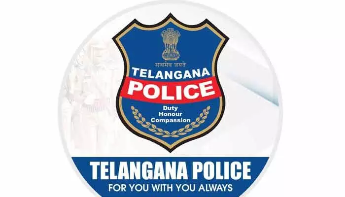 స్కూళ్లు, కాలేజీల్లో గంజాయిపై విద్యార్థులకు పోలీసుల అవగాహన స్కూళ్లు, కాలేజీల్లో గంజాయిపై విద్యార్థులకు పోలీసుల అవగాహన