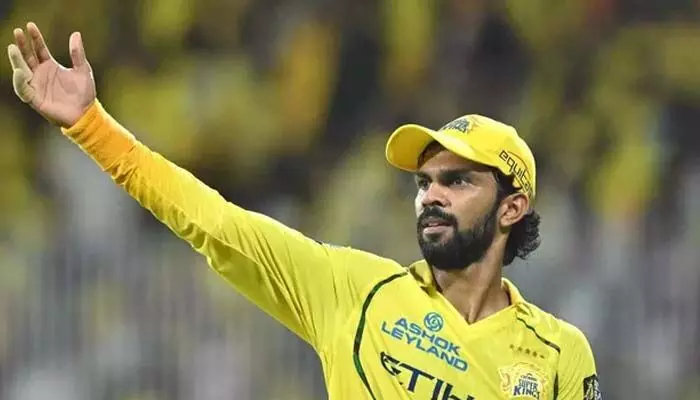 ఆ రూల్ను మళ్లీ ఉల్లంఘించిన సీఎస్కే.. ఈ సారి జట్టు మొత్తానికి జరిమానా ఆ రూల్ను మళ్లీ ఉల్లంఘించిన సీఎస్కే.. ఈ సారి జట్టు మొత్తానికి జరిమానా
