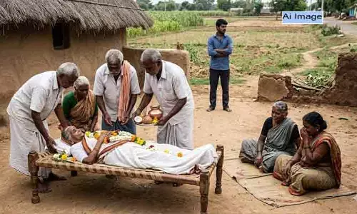 భూ తగాదాలు.. కన్నతల్లి అంత్యక్రియలకు చిన్న కుమారుడు దూరం