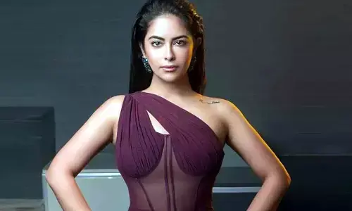 ఆయన కళ్లు అంటే నాకు ఇష్టం.. టాలీవుడ్ స్టార్ హీరోపై అవికాగోర్ ప్రశంసలు