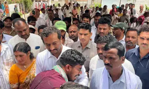 తలారి నర్సింలుకు ఎంపీ రఘునందన్ నివాళి..