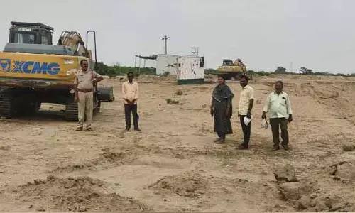 కొత్తపల్లి రీచ్‌ పై అధికారుల డేగకన్ను..!