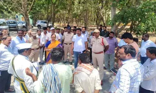 రైతులు ఆందోళన చెందవద్దు