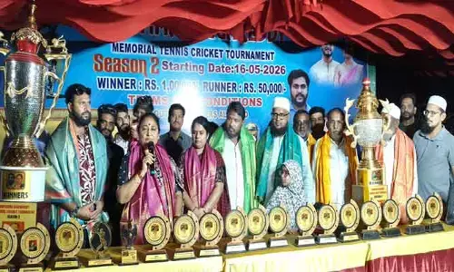 క్రీడలు యువతకు క్రమశిక్షణ నేర్పిస్తాయి
