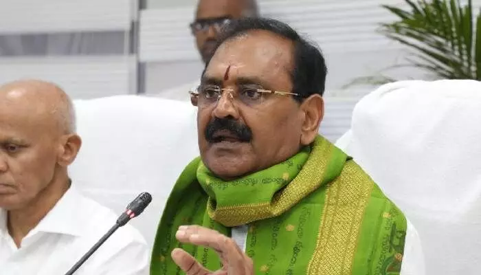 తిరుపతిలో సాధుపరిషత్ ఆధ్వర్యంలో స్వామీజీల నిరసన తిరుపతిలో సాధుపరిషత్ ఆధ్వర్యంలో స్వామీజీల నిరసన