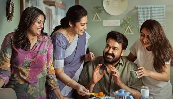 3 రోజుల్లోనే భారీ కలెక్షన్స్ రాబట్టిన ‘దృశ్యం-3’.. మరో బ్లాక్ బస్టర్ హిట్ అందుకున్న మోహన్లాల్! 3 రోజుల్లోనే భారీ కలెక్షన్స్ రాబట్టిన ‘దృశ్యం-3’.. మరో బ్లాక్ బస్టర్ హిట్ అందుకున్న మోహన్లాల్!