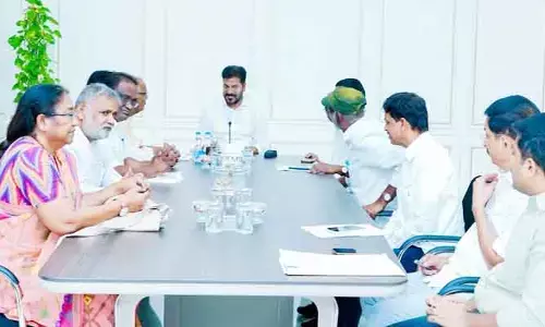 కేంద్రం సహకరించకున్నా ధాన్యం కొనుగోలు చేస్తాం.. సీఎం రేవంత్ రెడ్డి