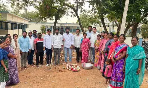 ఐకేపీ మహిళా సంఘ భవనానికి శంకుస్థాపన..