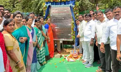 గ్లోబల్ వార్మింగ్ తగ్గాలంటే వృక్షాలను పెంచాల్సిందే: మంత్రి కొండా సురేఖ