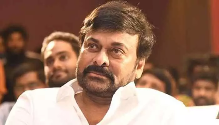 ‘పెద్ది’ విడుదలపై టెన్షన్.. చిరంజీవితో ఎగ్జిబిటర్ల కీలక భేటీ ‘పెద్ది’ విడుదలపై టెన్షన్.. చిరంజీవితో ఎగ్జిబిటర్ల కీలక భేటీ