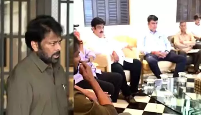 చిరంజీవితో ముగిసిన ఎగ్జిబిటర్ల సమావేశం.. రెండ్రోజుల్లో కీలక ప్రకటన? చిరంజీవితో ముగిసిన ఎగ్జిబిటర్ల సమావేశం.. రెండ్రోజుల్లో కీలక ప్రకటన?